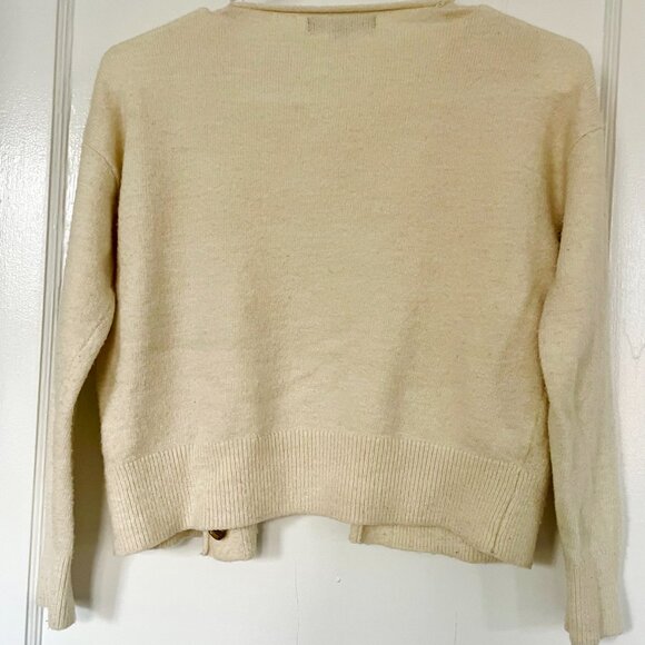 Banana Republic Petite XS Cream Button-Down Cardigan - Picture 3 of 5